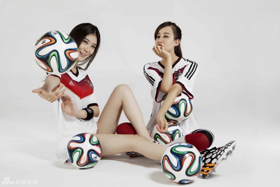 Thời trang sôi động cùng World Cup với phong cách quần đùi áo số